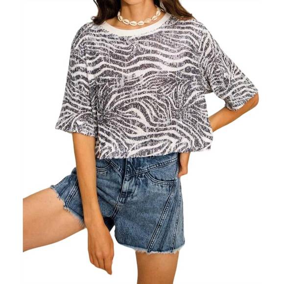 NEW IN THE MOOD FOR LOVE tanie printed top in black-white - Picture 1 of 1